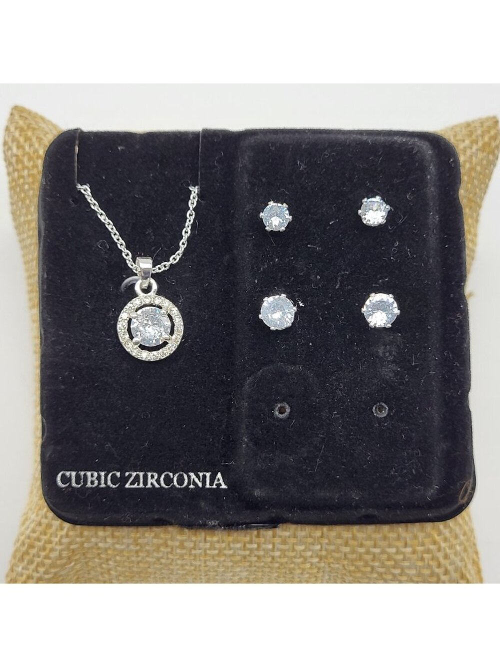 Fun CZ Jewelry Set Unsigned Silvertone Bridal elegant Formal Sexy